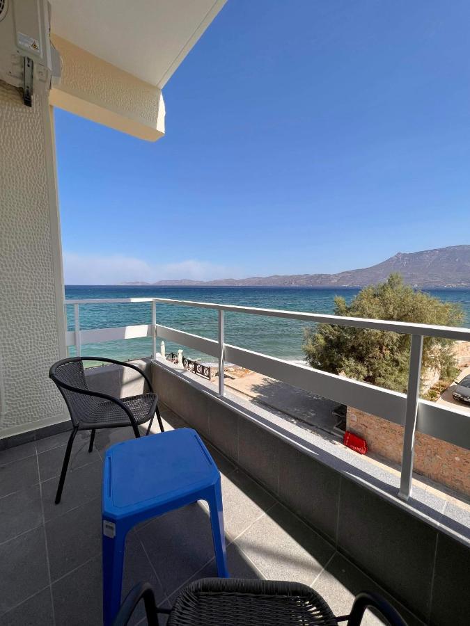 Beach Retreat In Town Korinth Exterior foto